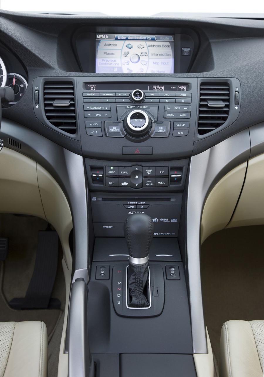 Детали интерьера Acura TSX 2008 года  (фото 122 из 210)